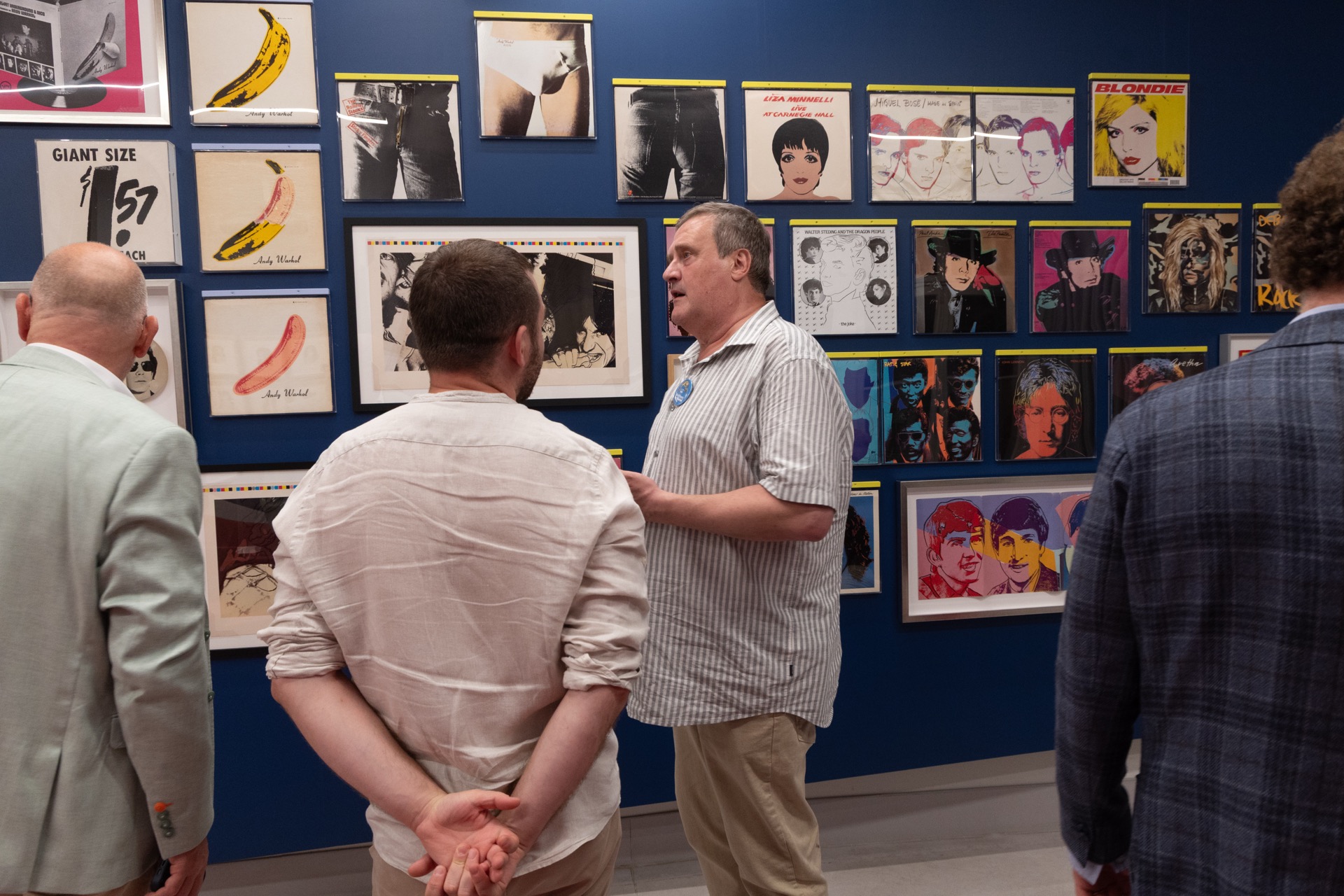 Filmvorführung bei der Ausstellungseröffnung „Beethoven by Warhol“ im Kammermusiksaal des Beethoven-Hauses Bonn